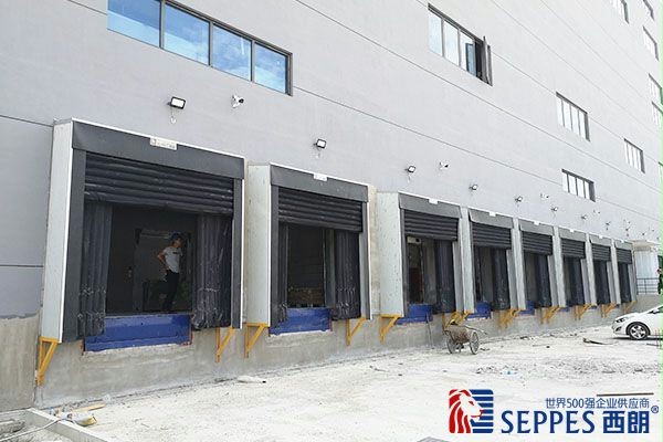 浦东机场物流保税区使用西朗充气式门封 浦东机场物流保税区使用西朗充气式门封