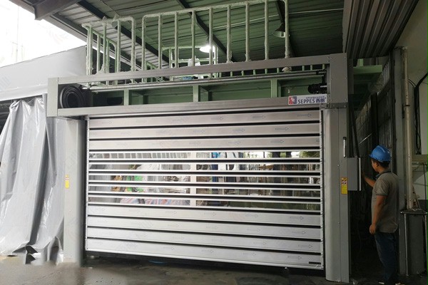 设备涡轮快速卷帘门