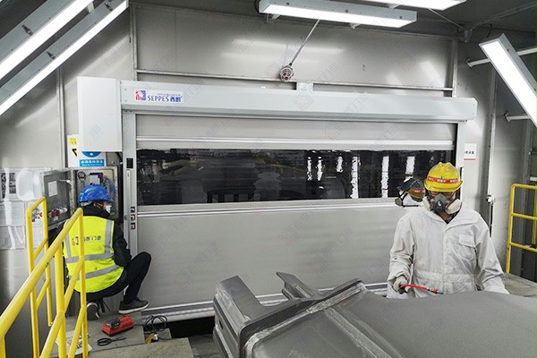 汽车喷漆室快速卷帘门