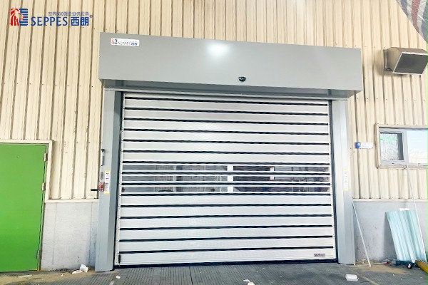 硬质快速卷帘门