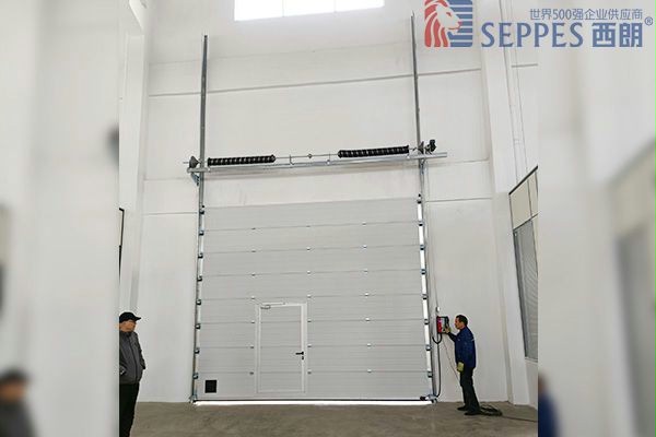 常熟新建钢结构厂房可视型提升门 　　