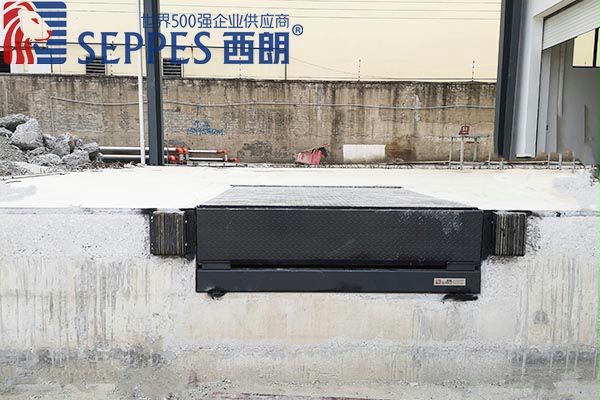 液压装卸货平台 液压装卸货平台