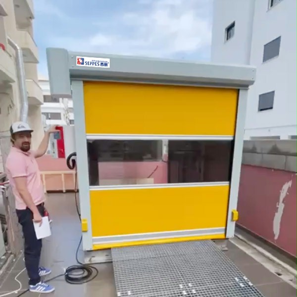 快速卷帘门