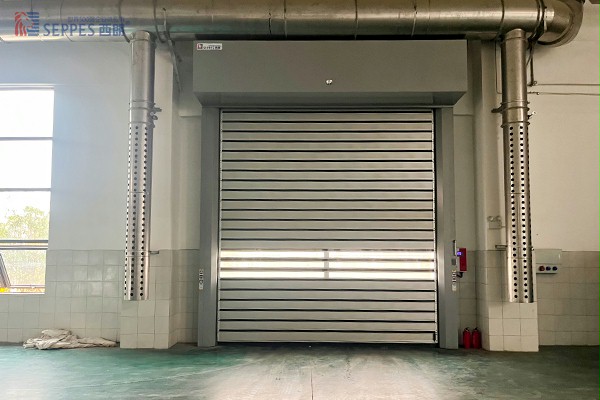 硬质快速卷帘门